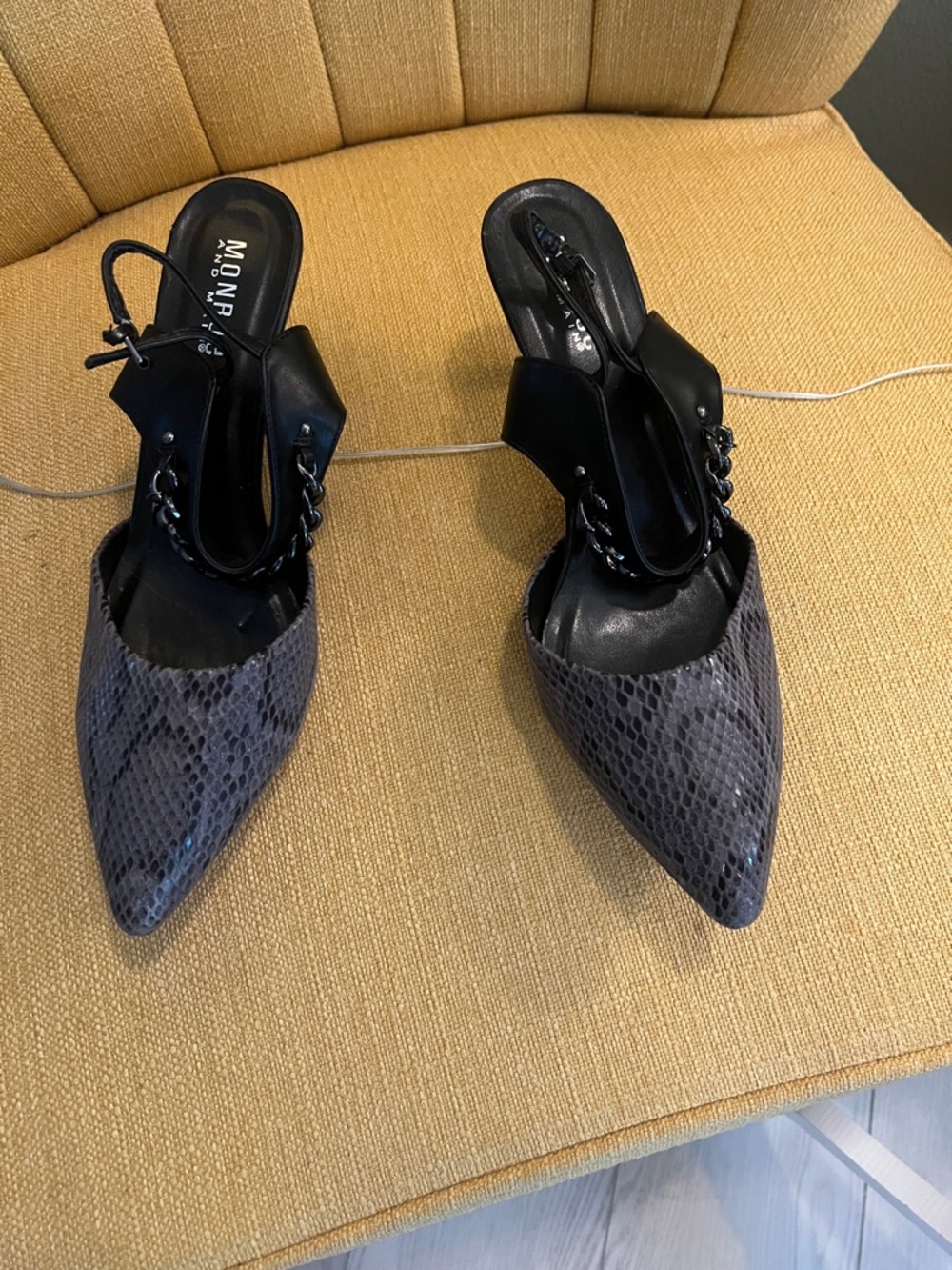Monroe & Main Gray Snake-Print Pointed Slingback heels